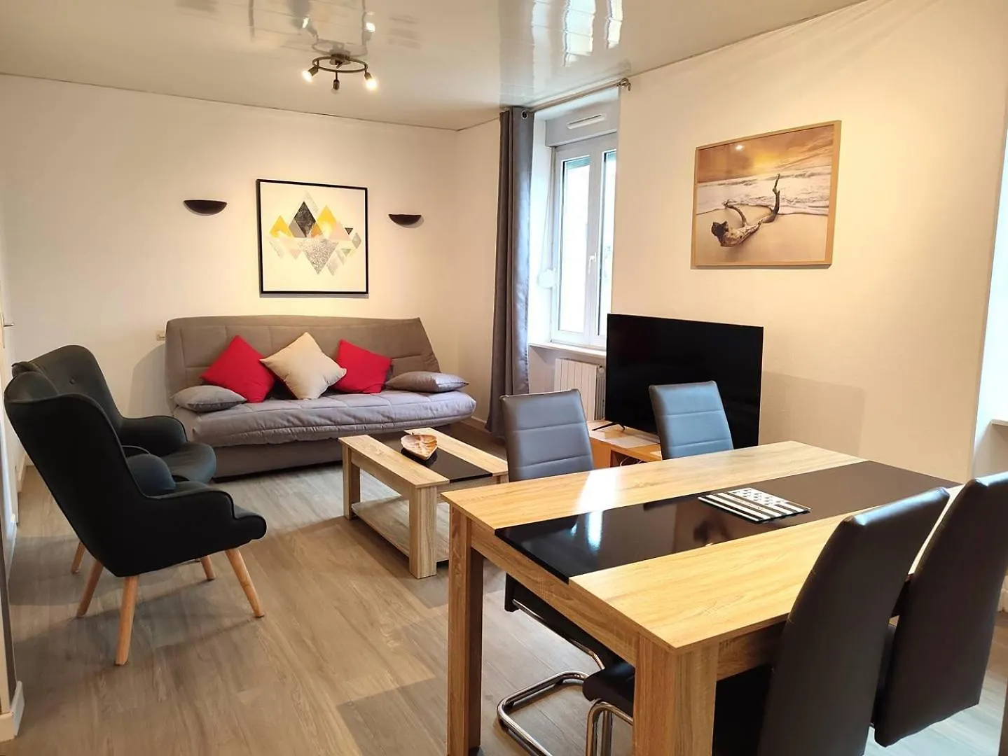 Appartement Au Centre De Trebeurden Et A 500M De La Plage - Ref 665 Apartament