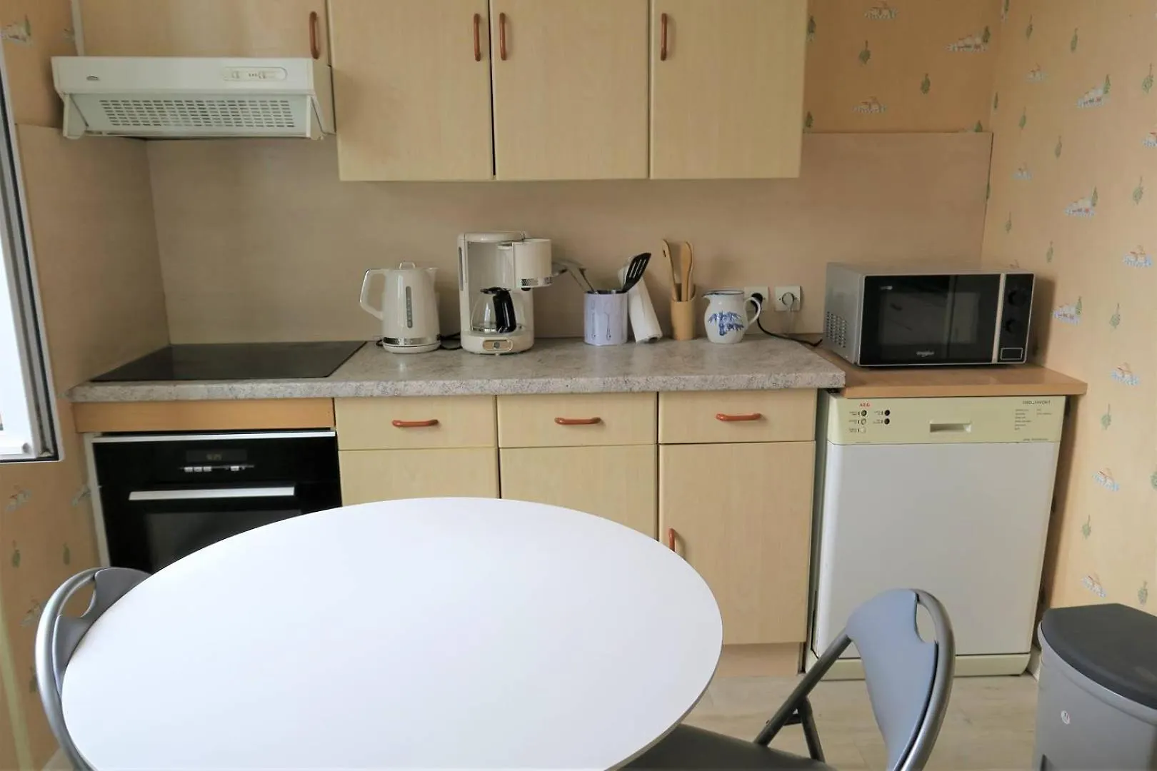 Appartement Au Centre De Trebeurden Et A 500M De La Plage - Ref 665